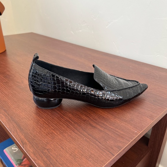Jeffrey Campbell Shiny Black Croc Loafers - Picture 3 of 4